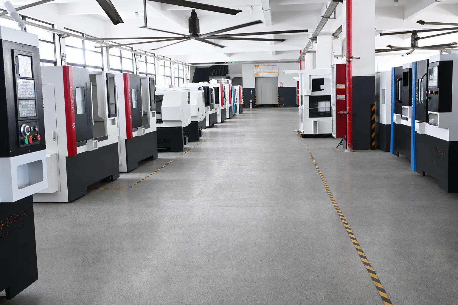 Finished machines in the GEDEMA CNC workshop
